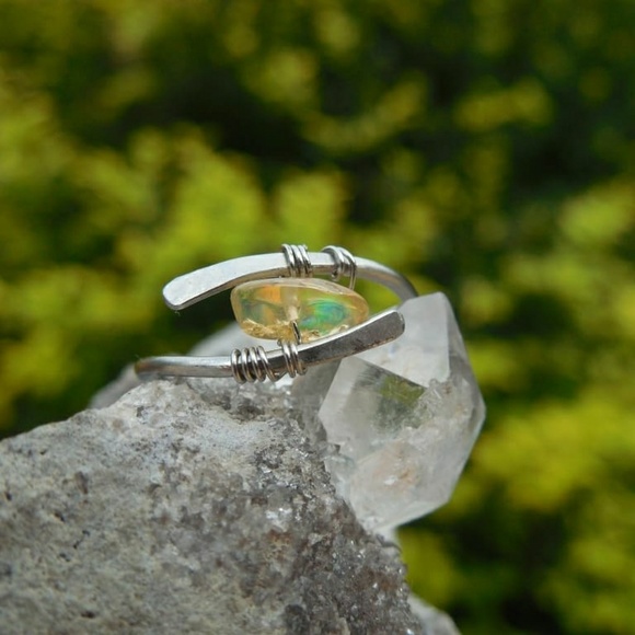 Opal ring - Picture 2 of 2